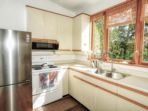 232&234 Spinnaker Drive, Mayne Island, BC 