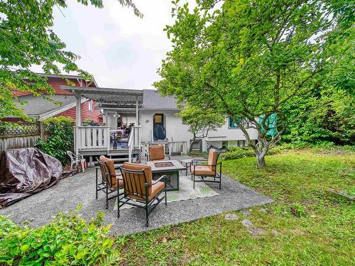 672 11Th Street, West Vancouver, BC 