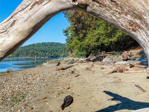 498 Marine Turnabout, Mayne Island, BC 