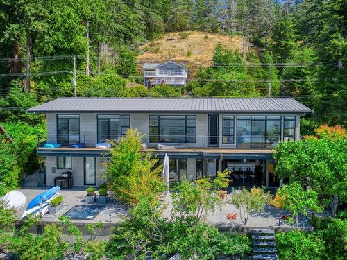 6823 Sunshine Coast Highway, Sechelt, BC 