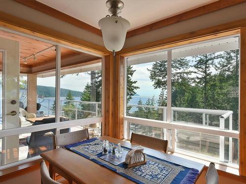 9217 Regal Road, Halfmoon Bay, BC 