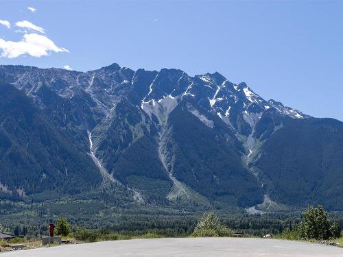 1602 Sisqa Peak Drive, Pemberton, BC 