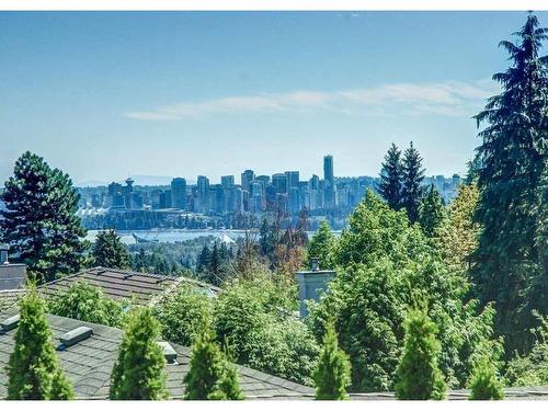 865 Highland Drive, West Vancouver, BC 