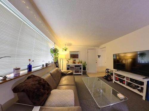 246 W 4Th Street, North Vancouver, BC 