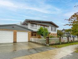 5905 EARLES STREET  Vancouver, BC V5R 3S7
