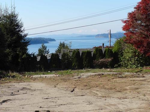 5112 Pam Road, Sechelt, BC 