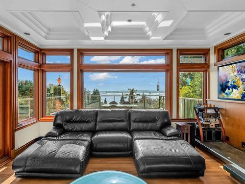 3285 Dickinson Crescent, West Vancouver, BC 