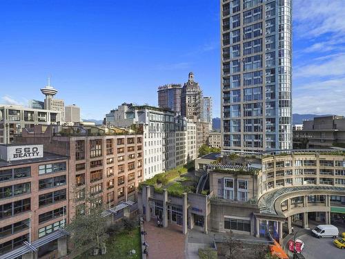 2806 188 Keefer Place, Vancouver, BC 