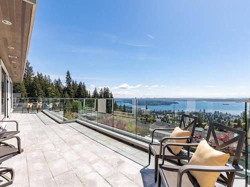 2382 Westhill Drive, West Vancouver, BC 