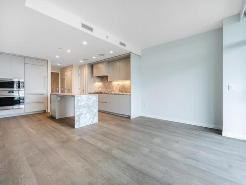 1502 7433 Cambie Street, Vancouver, BC 