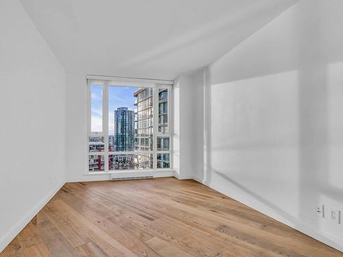 2205 8 Smithe Mews, Vancouver, BC 