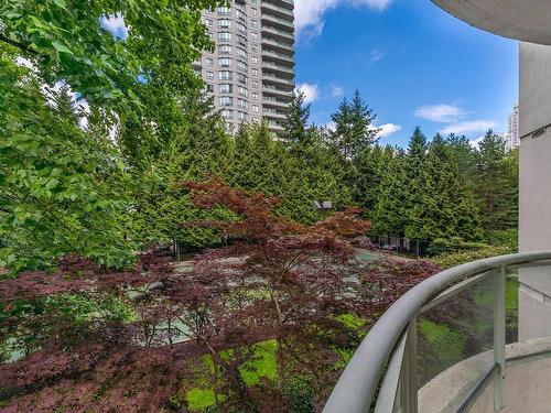 304 6188 Patterson Avenue, Burnaby, BC 