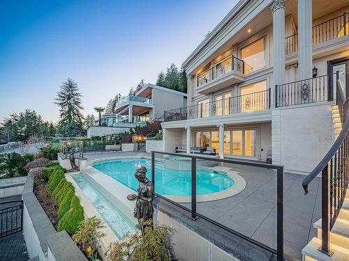 1095 Millstream Road, West Vancouver, BC 