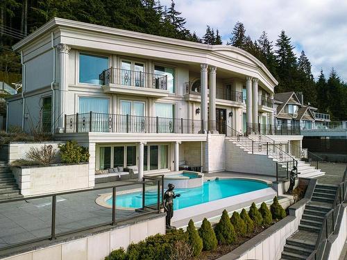 1095 Millstream Road, West Vancouver, BC 