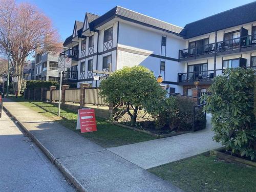 104 145 W 18Th Street, North Vancouver, BC 