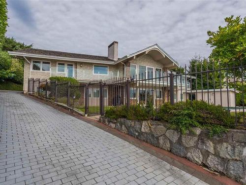 1393 Chartwell Drive, West Vancouver, BC 