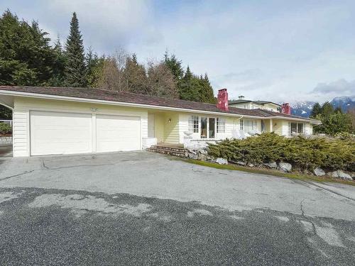 1064 Eyremount Drive, West Vancouver, BC 