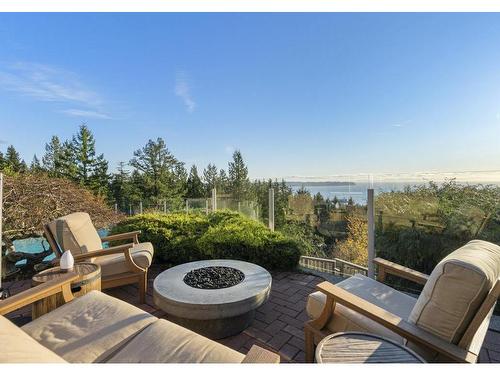 4570 Woodgreen Court, West Vancouver, BC 