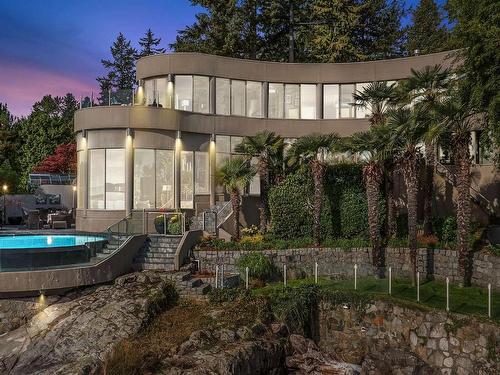 3912 Marine Drive, West Vancouver, BC 
