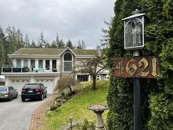 4621 WOODBURN PLACE  West Vancouver, BC V7S 2W8
