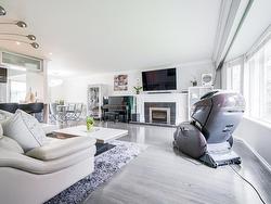 6025 Dickens Street  Burnaby, BC V5H 1W6