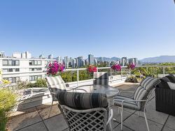 906 518 MOBERLY ROAD  Vancouver, BC V5Z 4G3