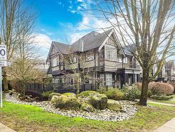788 ST. GEORGES AVENUE  North Vancouver, BC V7L 4T1