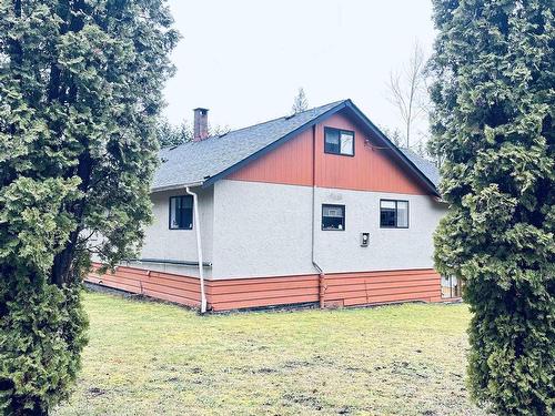 2100 East Road, Anmore, BC 
