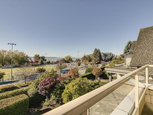 1207 Marine Drive, West Vancouver, BC 