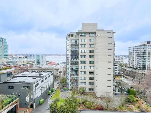 702 125 W 2Nd Street, North Vancouver, BC 