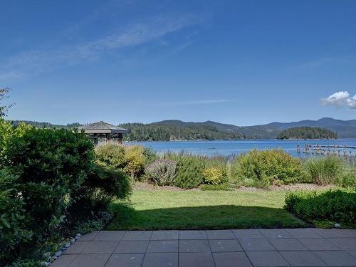 5979 Beachgate Lane, Sechelt, BC 