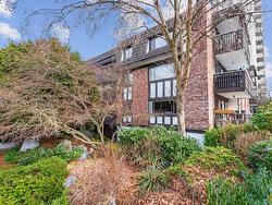 306 1610 CHESTERFIELD AVENUE  North Vancouver, BC V7M 2N7