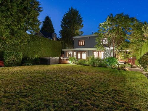 4449 Ross Crescent, West Vancouver, BC 