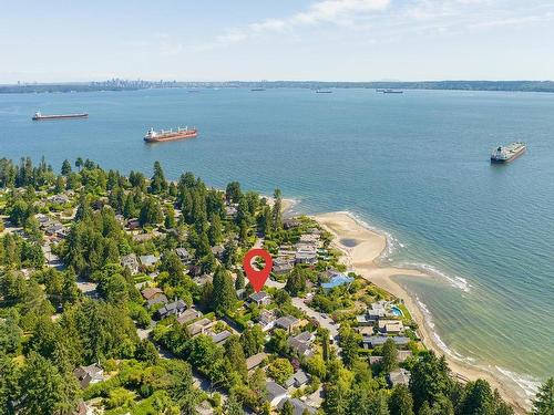 4449 Ross Crescent, West Vancouver, BC 