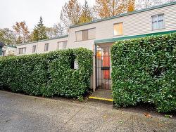 962 WESTVIEW CRESCENT  North Vancouver, BC V7N 3X1