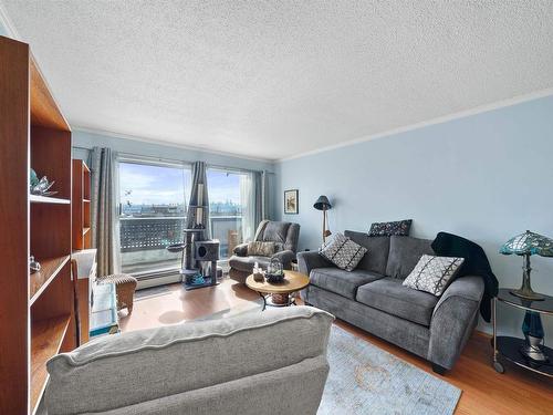 309 809 W 16Th Street, North Vancouver, BC 