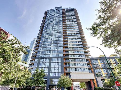 305 33 Smithe Street, Vancouver, BC 