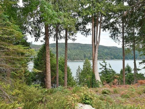 7735 Redrooffs Road, Halfmoon Bay, BC 