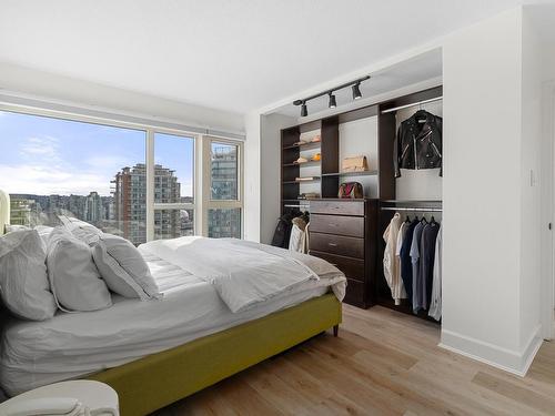 2604 183 Keefer Place, Vancouver, BC 