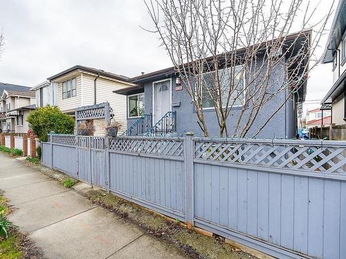 6596 Knight Street, Vancouver, BC 