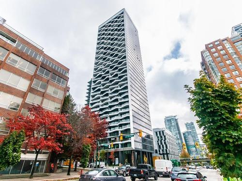 1606 889 Pacific Street, Vancouver, BC 