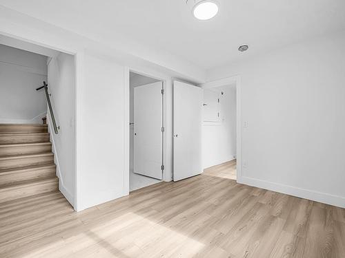 2 762 East 60Th Avenue, Vancouver, BC 