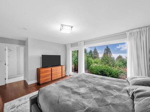 4626 Woodgreen Drive, West Vancouver, BC 