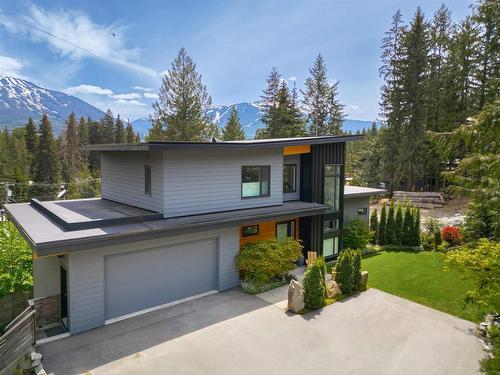 8420 Matterhorn Drive, Whistler, BC 