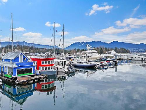B17 1525 Coal Harbour Quay, Vancouver, BC 