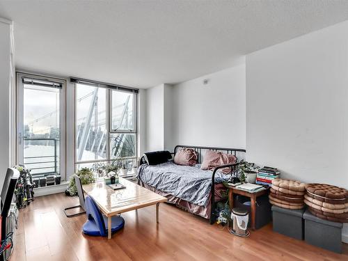 2302 111 W Georgia Street, Vancouver, BC 