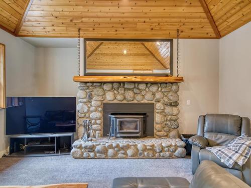 6979 Sechelt Inlet Road, Sechelt, BC 