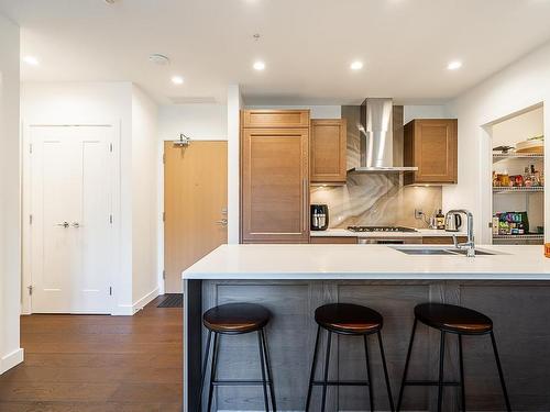 M210 5681 Birney Avenue, Vancouver, BC 