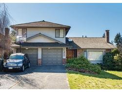 2035 HILL DRIVE  North Vancouver, BC V7H 2N1