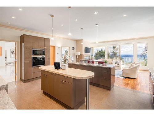 1407 Bramwell Road, West Vancouver, BC 